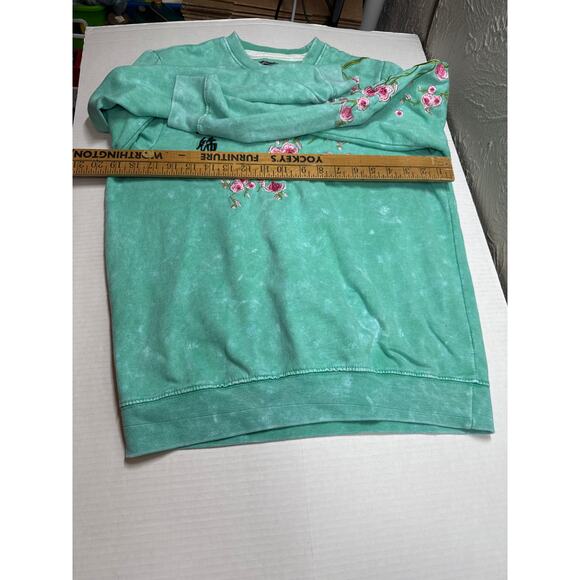 Blind Rooster Streetwear Green Pink Cherry Blossom Embroidered Sweatshirt Medium - Picture 5 of 5